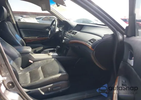 2011 Honda Accord 2.4 Ex-L from USA, damaged, VIN 1HGCP2F88BA067039